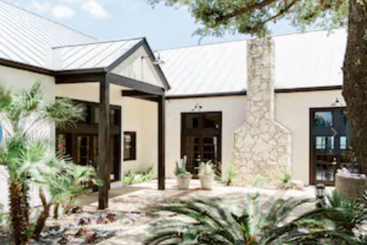 Hillside Boutique Hotel Castroville Exterior foto
