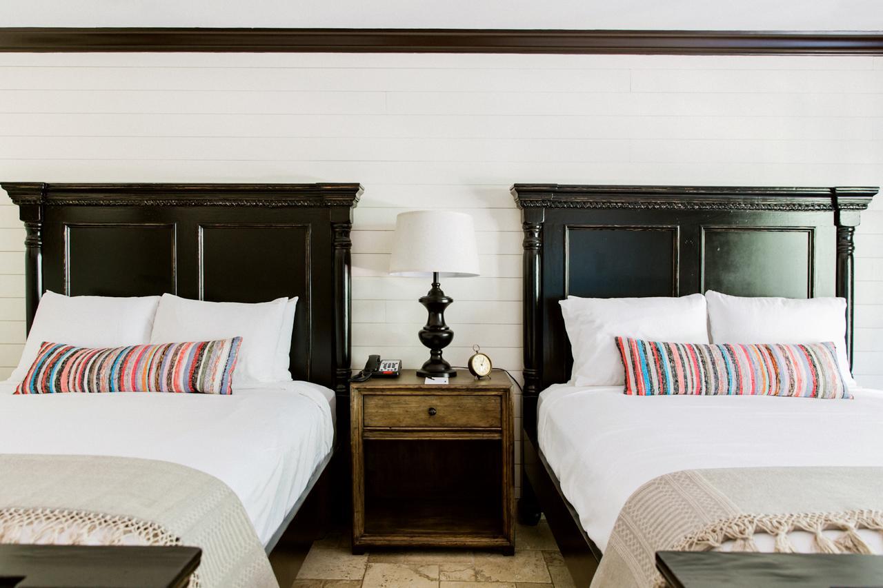Hillside Boutique Hotel Castroville Exterior foto